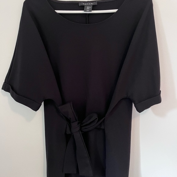 Black top with tie - Picture 1 of 4